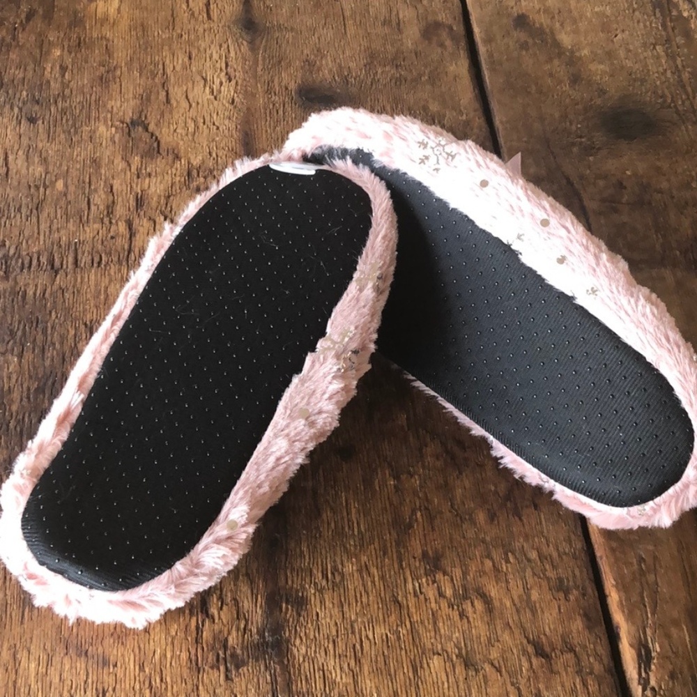 Dusty rose shimmer snowflake Faux Fur Slippers - Picture 4 of 4